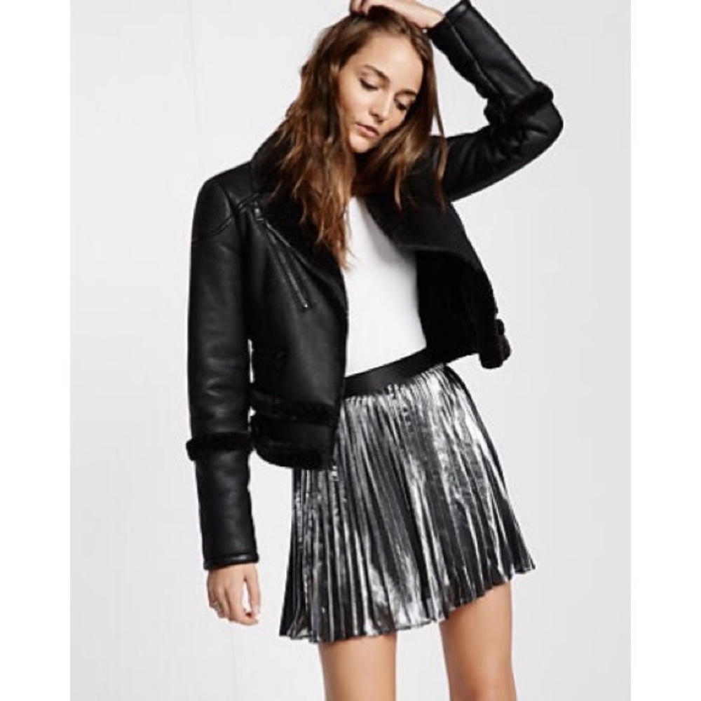 Express metallic pleated skirt
